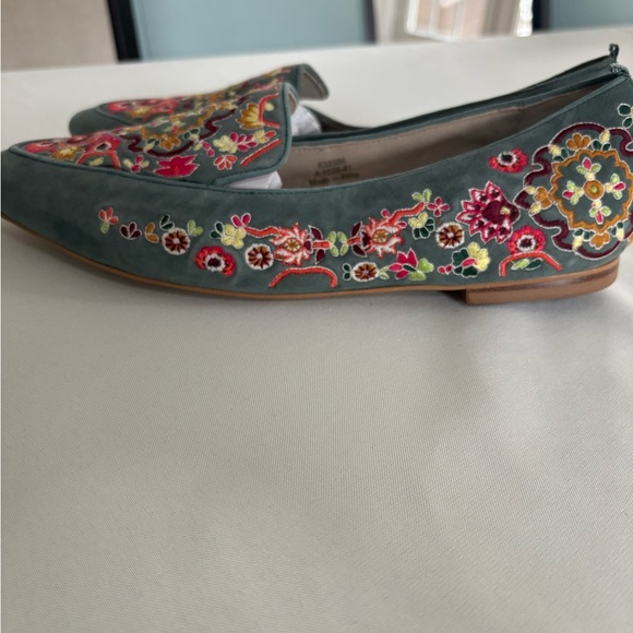 Boden NEW embroidered loafers NEW 41 (9.5)Beautiful flats for spring. Gorgeous - Picture 8 of 10